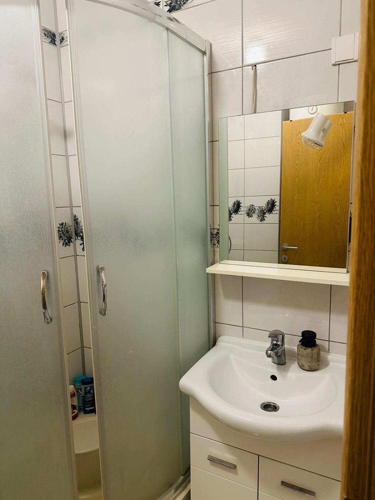 Stan na dan Dobrinja 1 Apartment Sarajevo Bagian luar foto