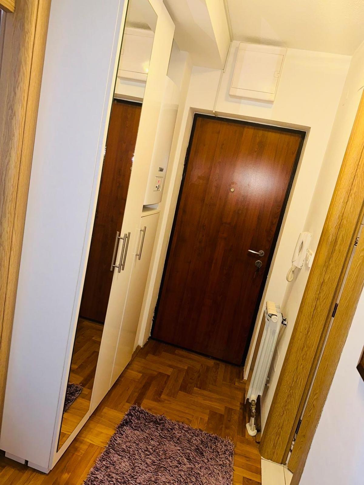 Stan na dan Dobrinja 1 Apartment Sarajevo Bagian luar foto